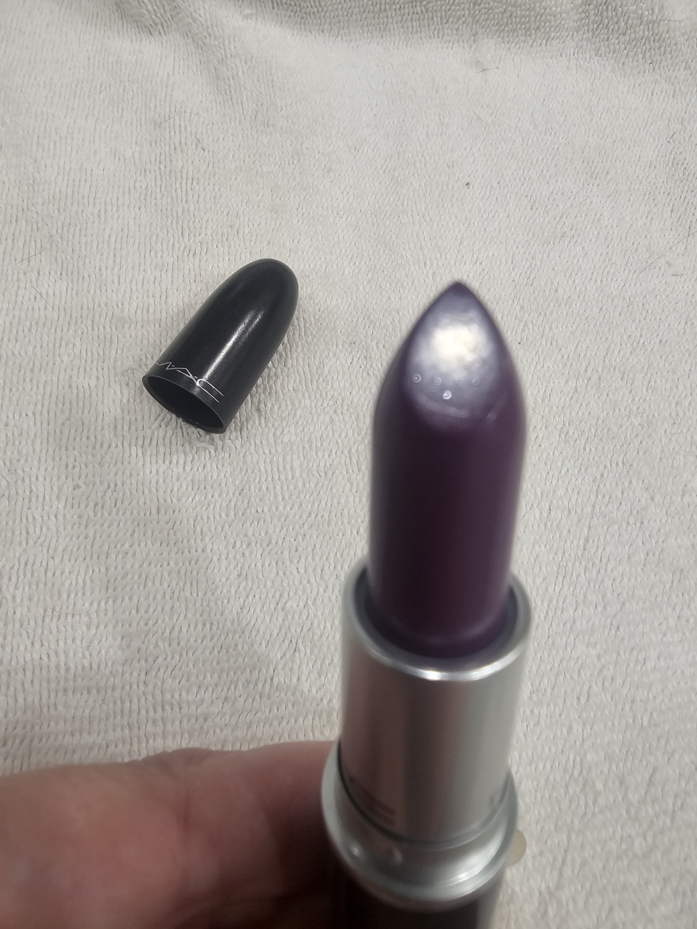 MAC Cosmetics Matte Lipstick In Heroine - Picture 3 of 5